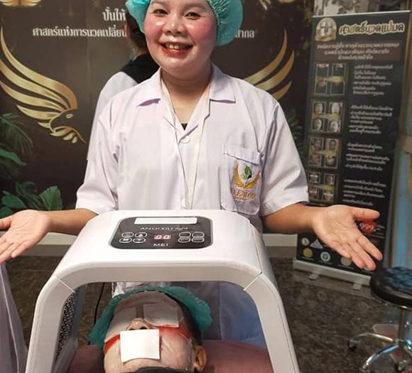 การฝังสีรองพื้นกึ่งถาวร 5 + The Magic Academy สอนแต่งหน้า สอนสักคิ้ว สอนเสริมสวย สอนนวดแผนไทย สวนนวดหน้า สอนนวดหน้าเรียว