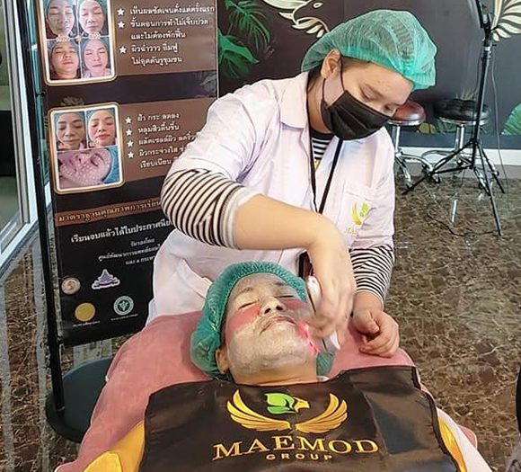 การฝังสีรองพื้นกึ่งถาวร 6 + The Magic Academy สอนแต่งหน้า สอนสักคิ้ว สอนเสริมสวย สอนนวดแผนไทย สวนนวดหน้า สอนนวดหน้าเรียว